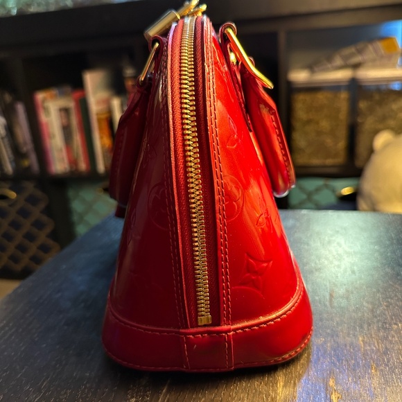 Louis Vuitton Alma bb vernis red double handle with lock & 2 keys - Picture 3 of 16